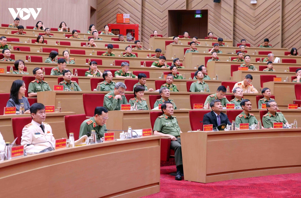 cac-dai-bieu-du-hoi-nghi_1.jpg