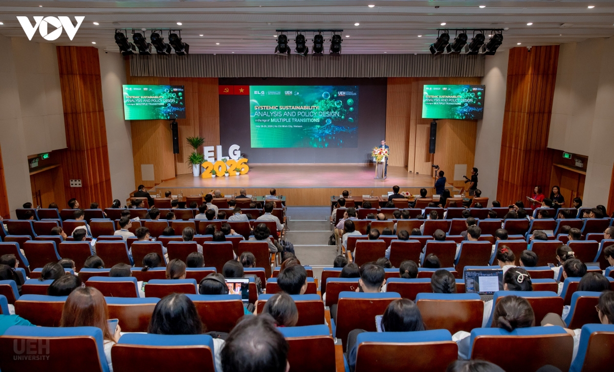 cac-nha-khoa-hoc-2.jpg