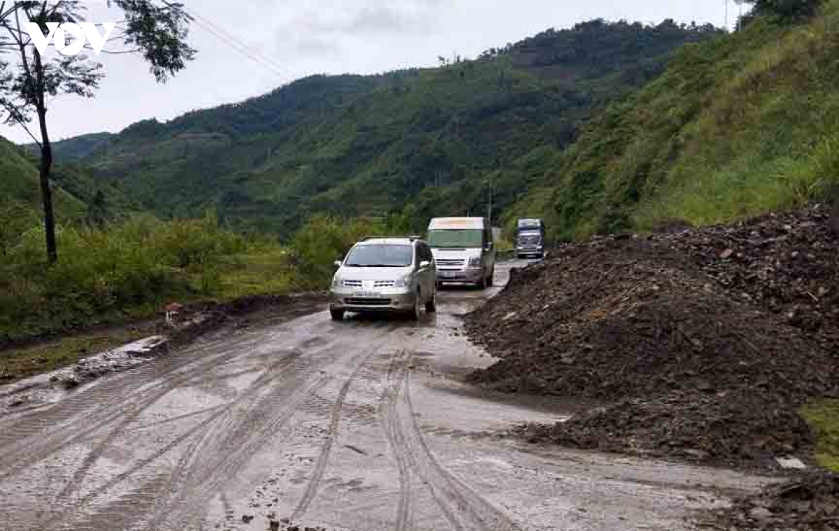cac_don_vi_khac_phuc_som_hoan_thanh_thong_tam_dam_bao_giao_thong_tai_tat_ca_cac_tuyen.jpg