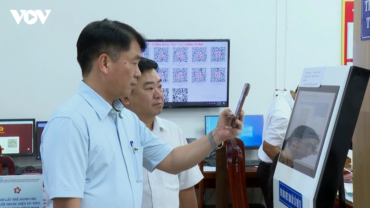 cai_cach_hanh_chinh_tai_phuong_hoa_khanh_gop_phan_nang_cao_su_hai_long_cua_nguoi_dan_doanh_nghiep.jpg
