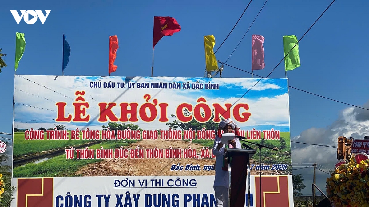 dai-dien-dong-bao-cham-phat-bieu-tai-buoi-le.jpg