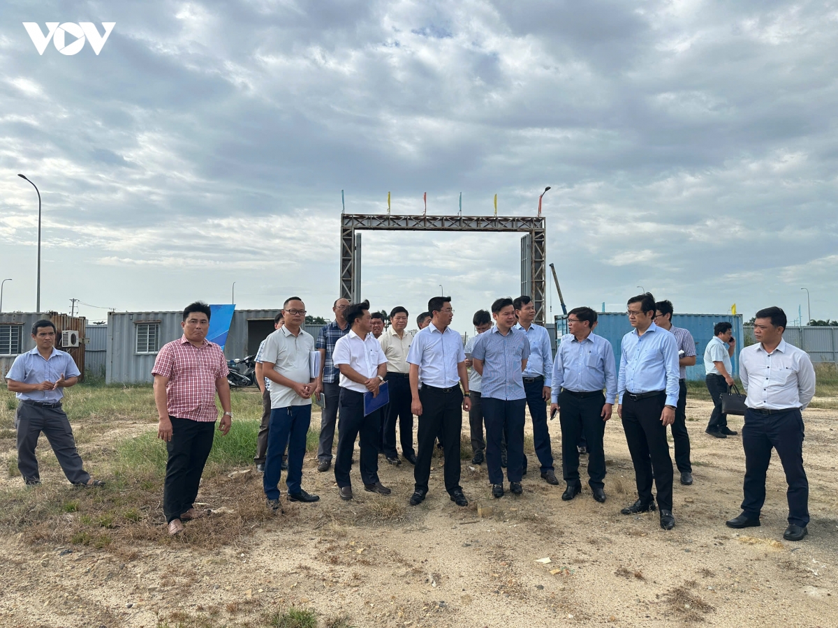 doan-cong-tac-ubnd-tinh-dak-lak-kiem-tra-du-an-nha-o-xa-hoi-phia-bac-duong-tran-phu-phuong-tuy-hoa.jpeg