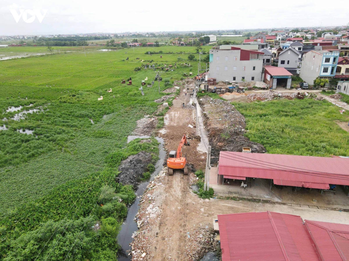 duong-tam-da-thi-cong-i-ach-7.jpg