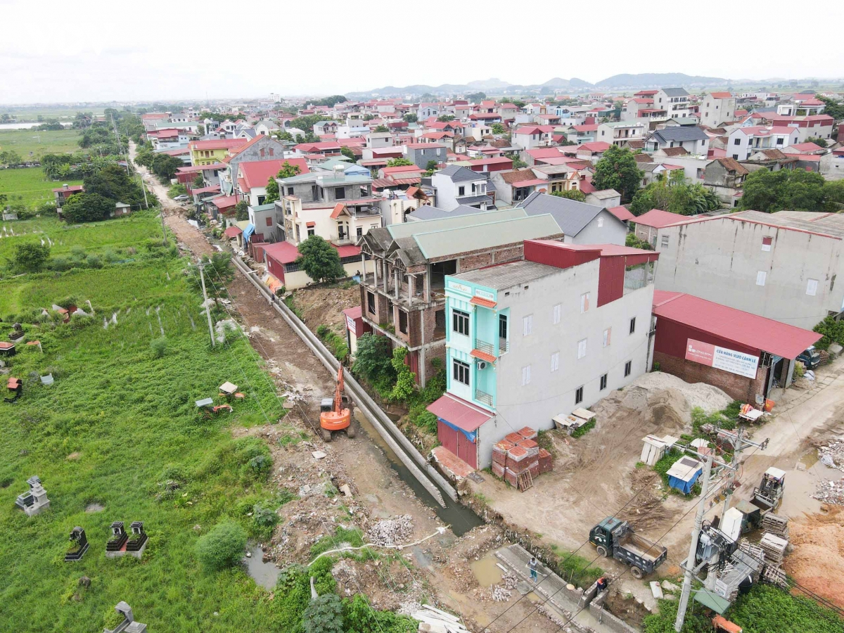 duong-tam-da-thi-cong-i-ach-8.jpg