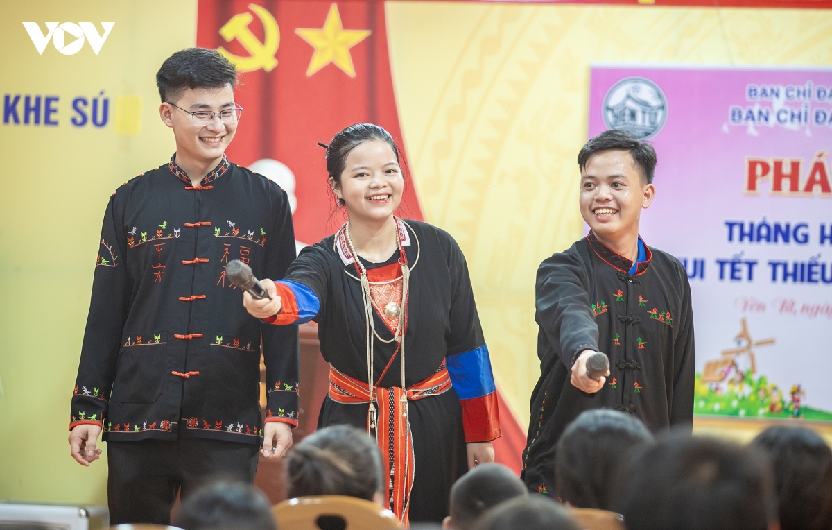 genz-lam-can-bo-khu_10.jpg