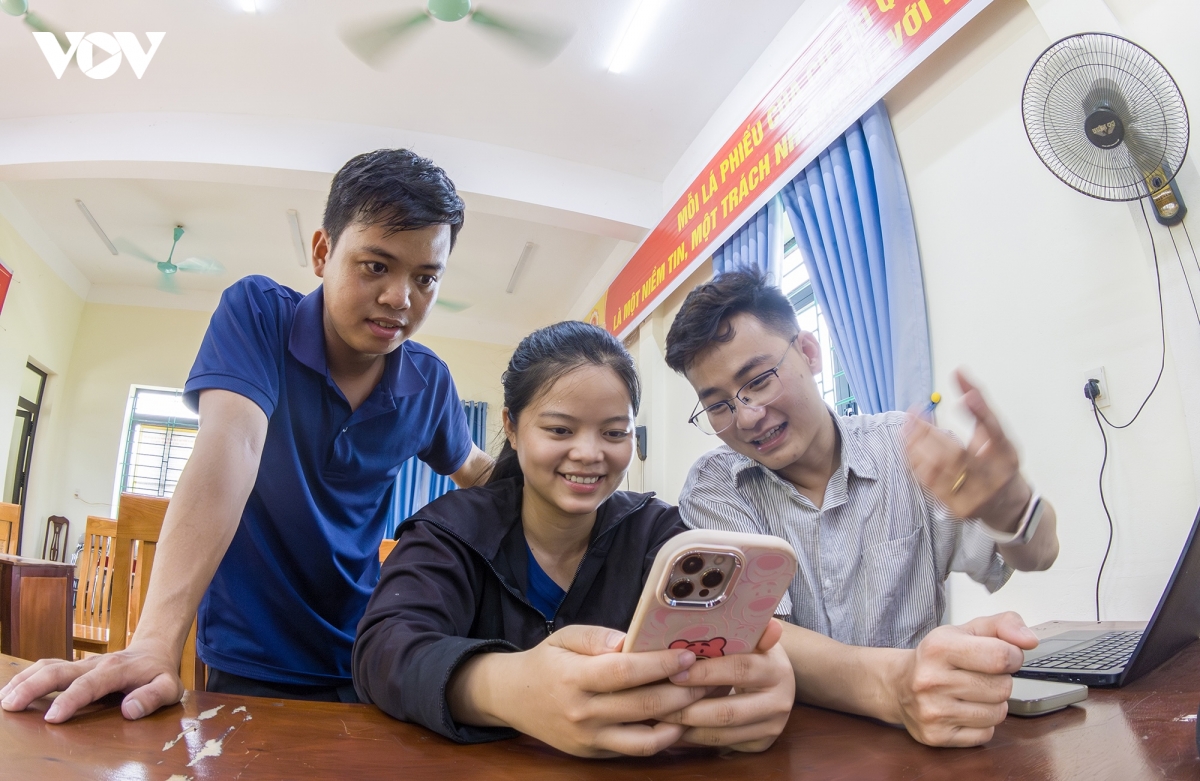 genz-lam-can-bo-khu_6.jpg