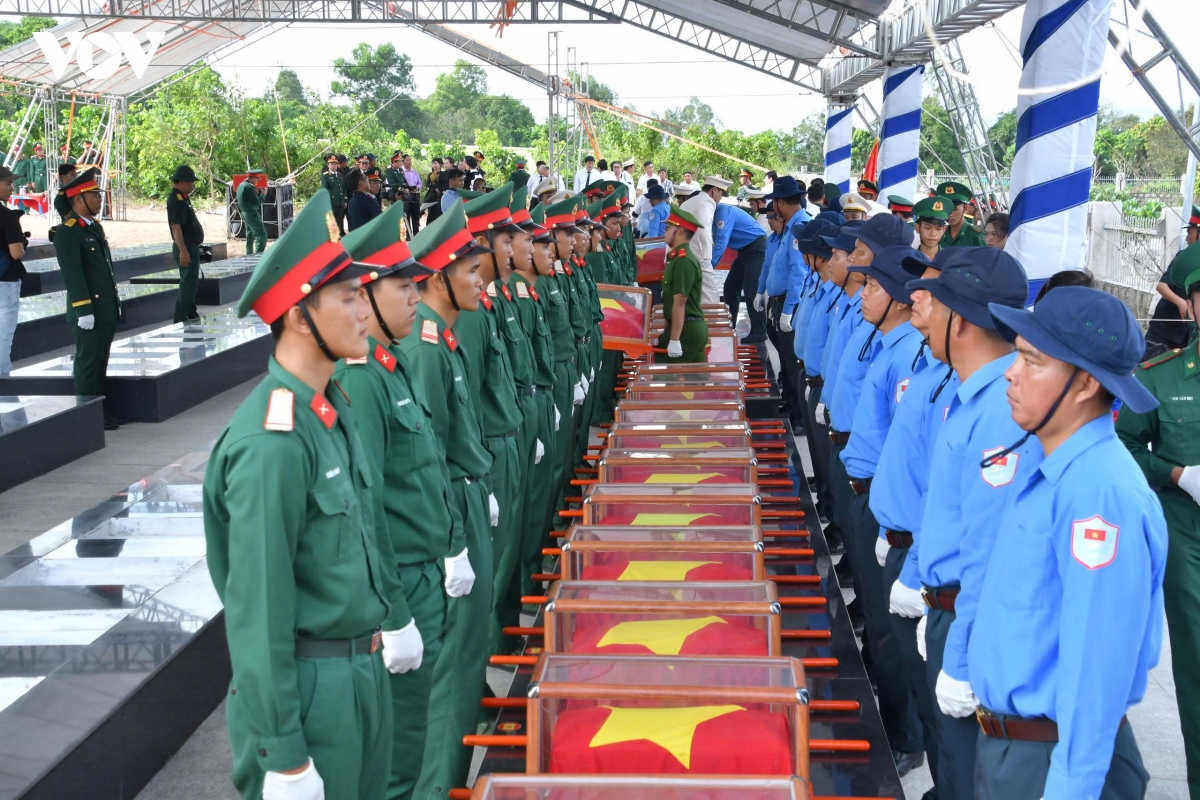 hai-cot-liet-si-66.jpg