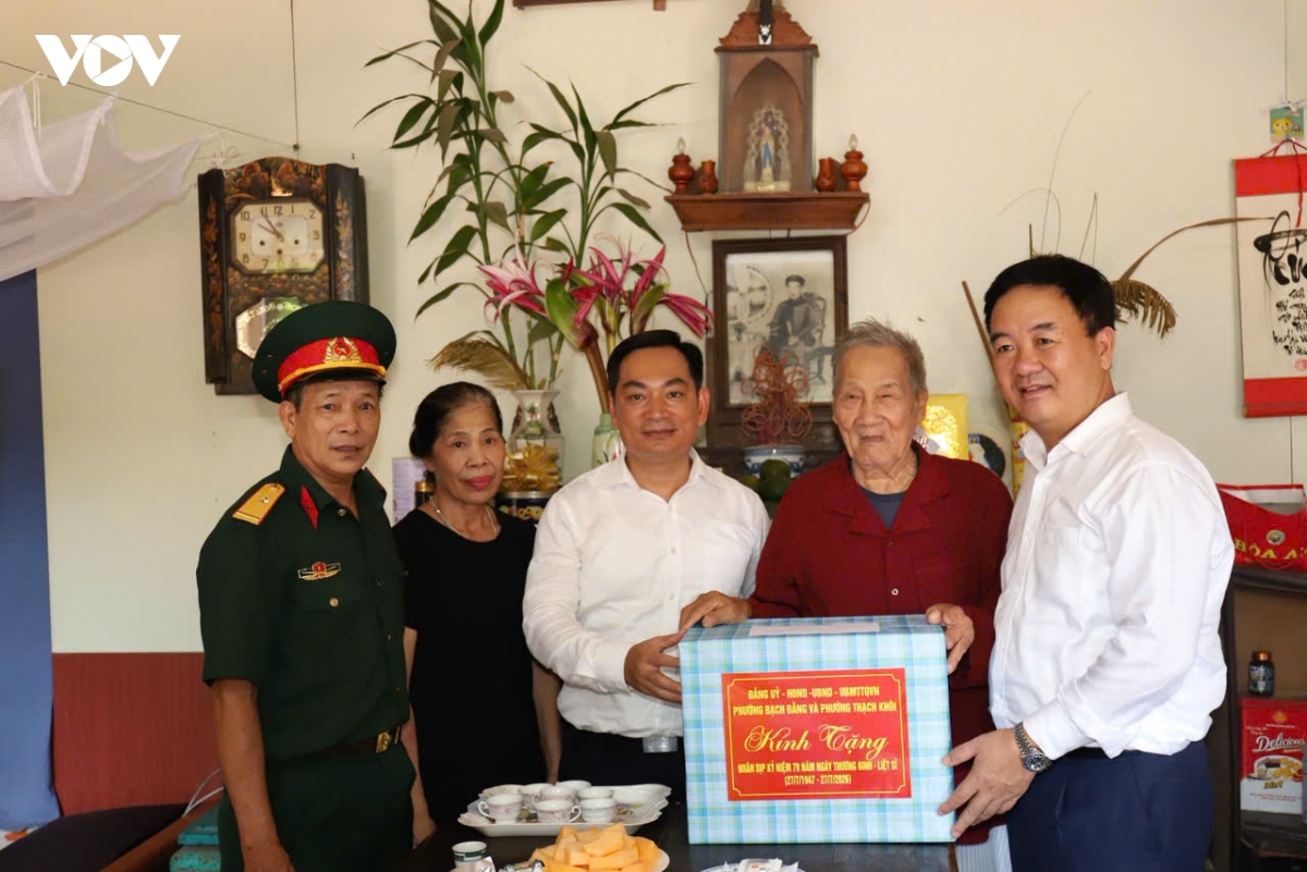 hai-phong-cham-lo-nguoi-co-cong-1.jpg