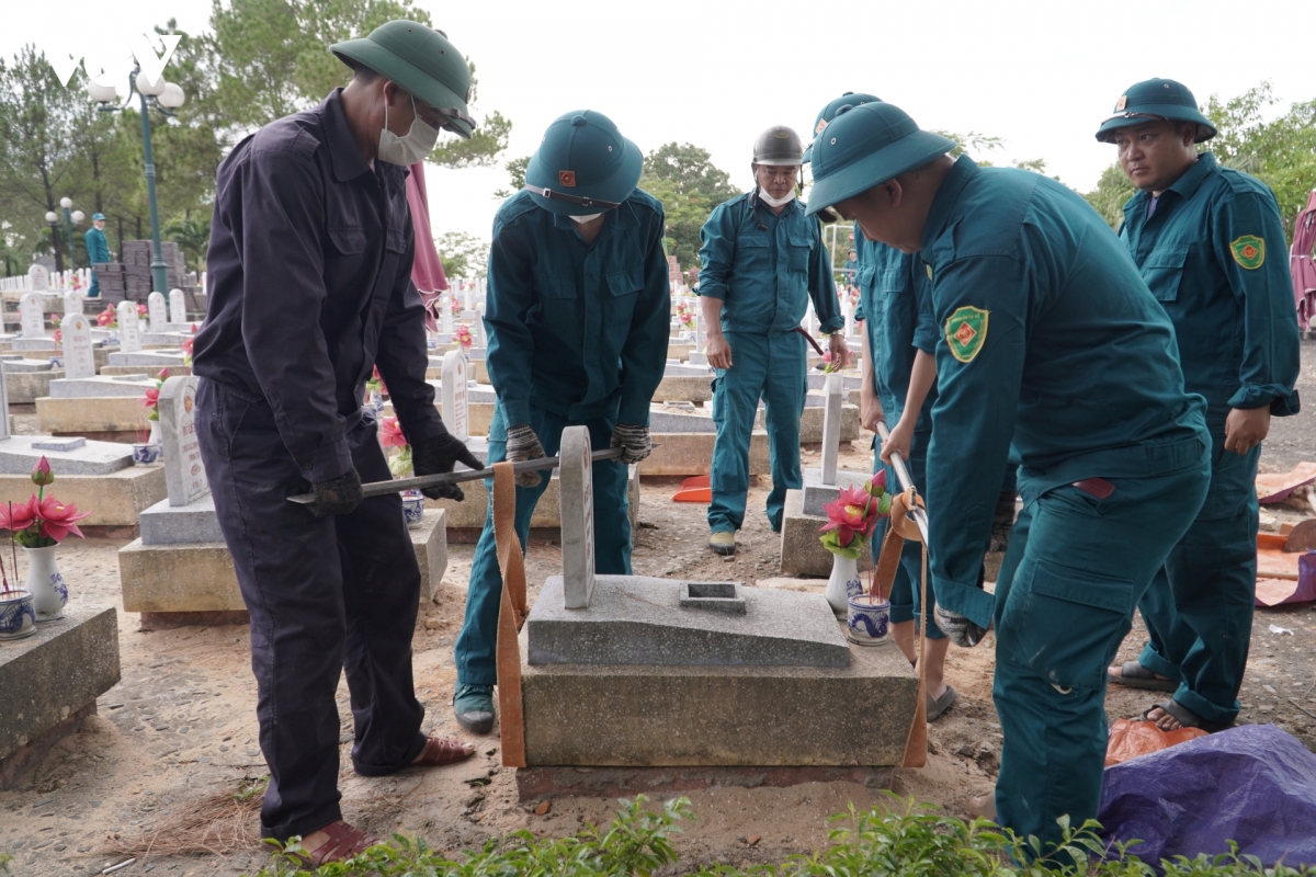 hoan-lai-mo-liet-si-ve-vi-tri-cu-sau-khi-hoan-thanh-lay-mau-adn.jpg
