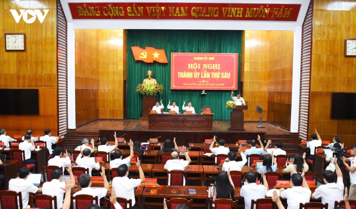 khai_mac_hoi_nghi_thanh_uy_lan_thu_sau.jpg