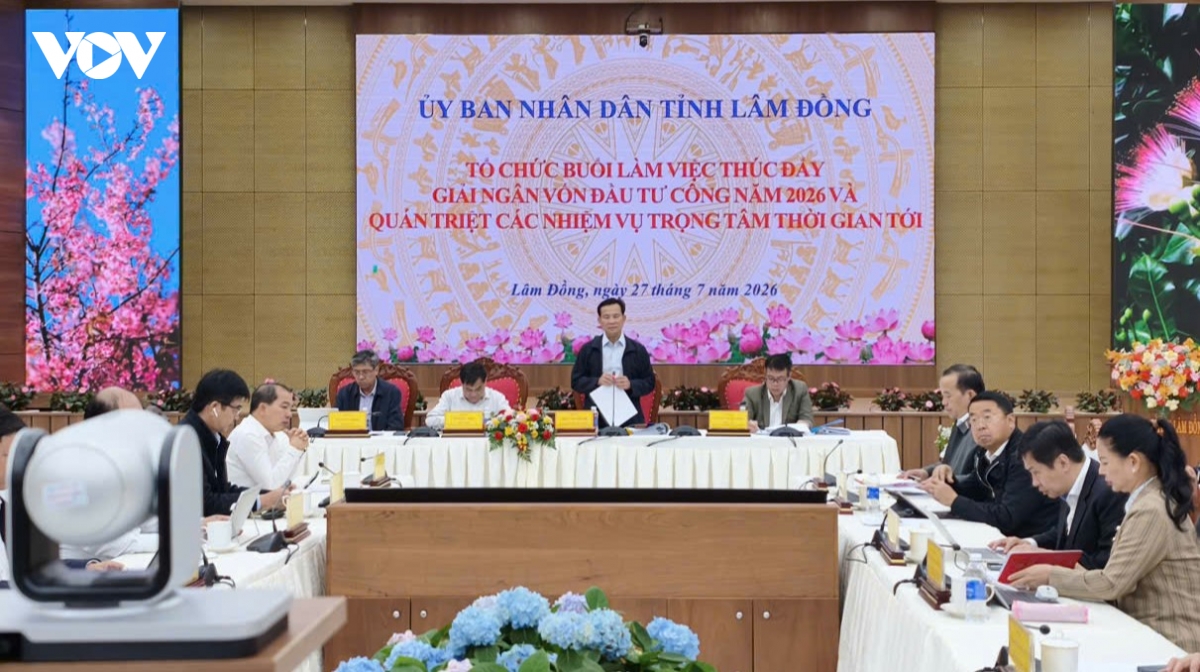 lam-dong-hop-dem-thuc-day-giai-ngan-dau-tu-cong-1.jpg