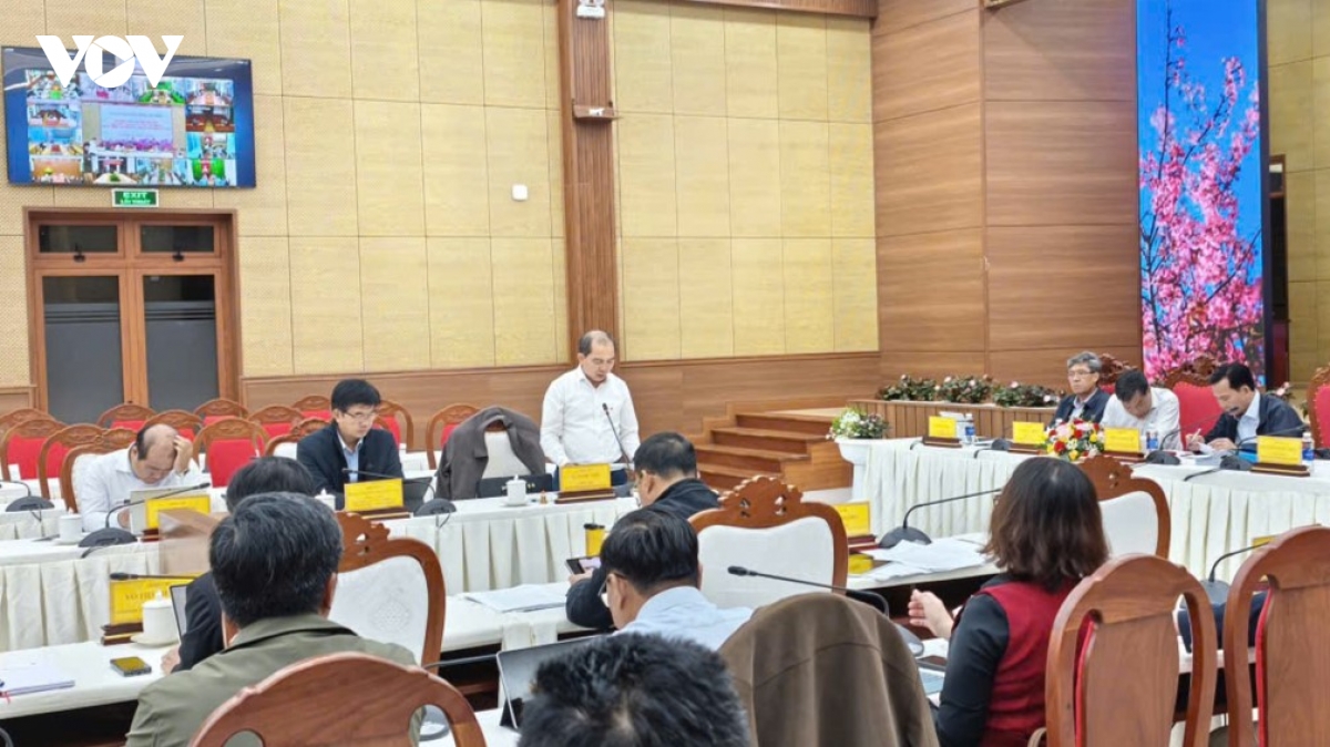 lam-dong-hop-dem-thuc-day-giai-ngan-von-dau-tu-cong-2.jpg