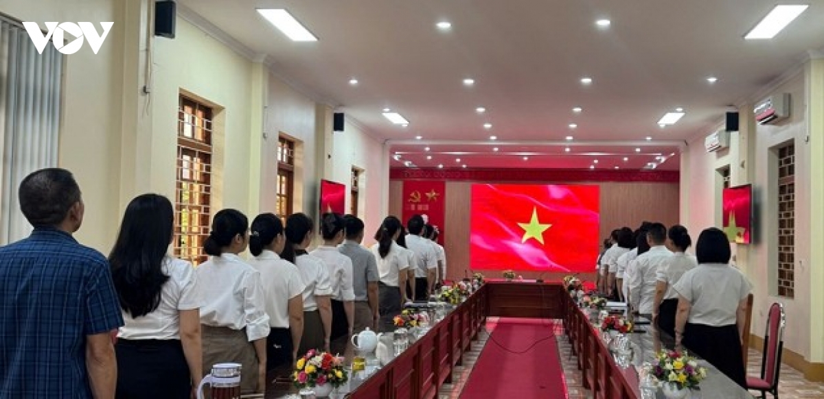 le_chao_co_sang_6_7_tai_so_dan_toc_va_ton_giao_tinh.jpg