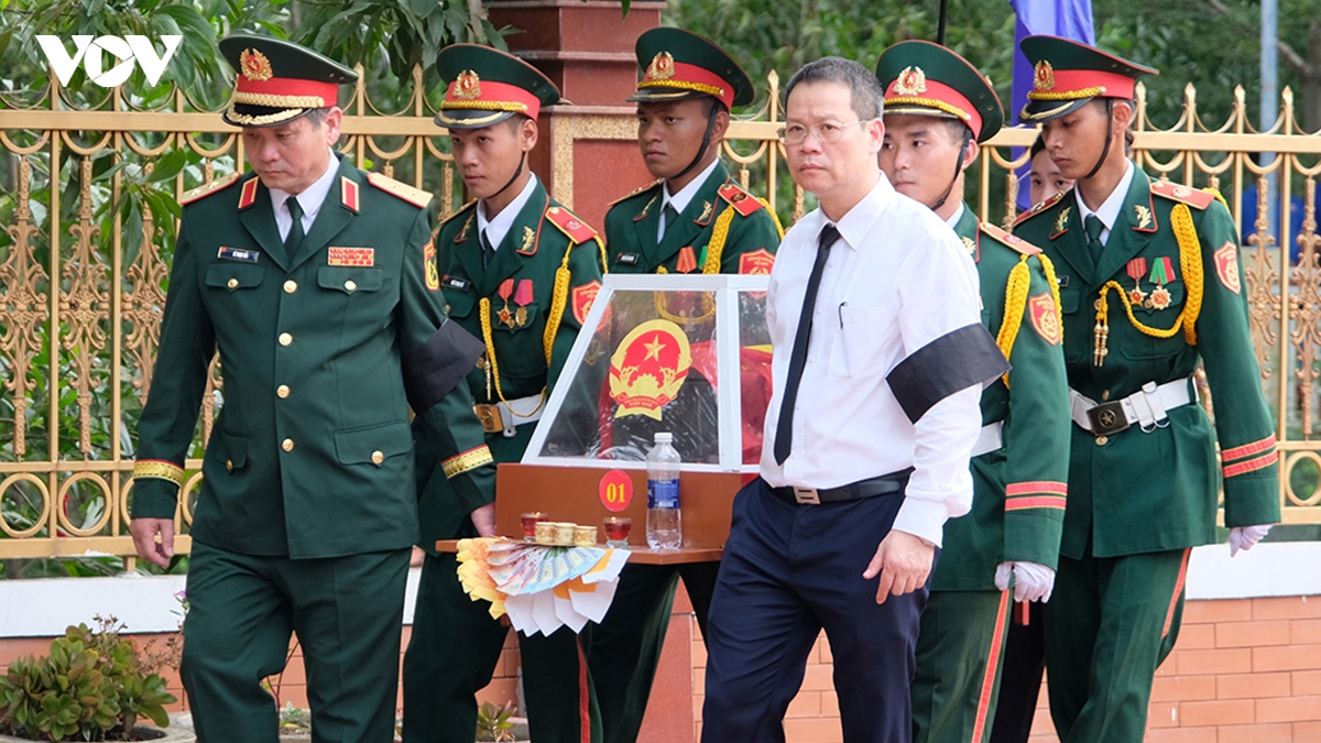 nghi-thuc-dua-cac-liet-si-ve-noi-an-tang.jpg