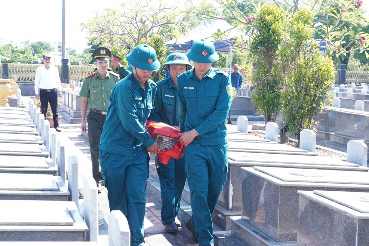 nghia_trang_liet_si_hoa_tien_la_diem_dau_tien_lay_mau_trong_chien_dich_500_ngay_dem.jpg