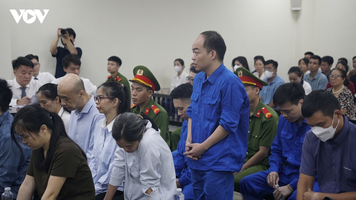 nguyen-nang-manh-10.jpg