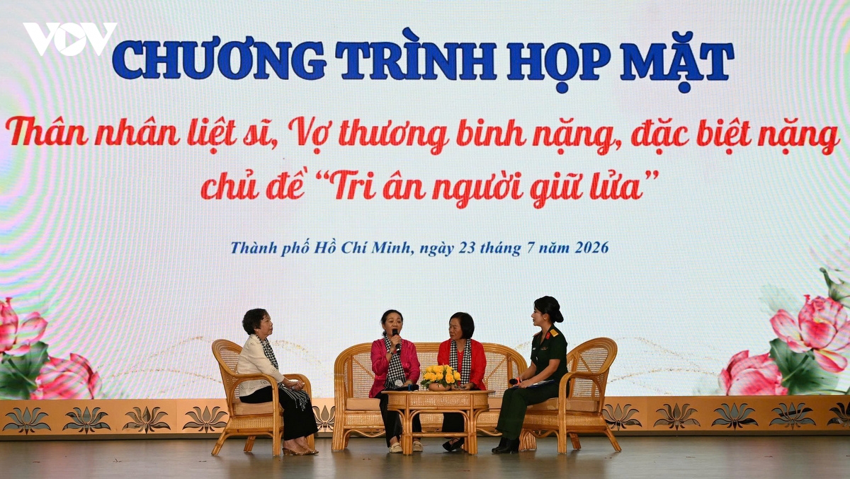 nhung-nguoi-vo-thuong-bi-nang-giao-luu-chia-se-bai-hoc-cuoc-song.jpg