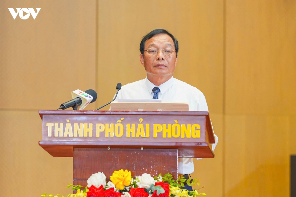 ong-le-van-hieu-pho-bi-thu-thanh-uy-chu-tich-hdnd-phat-bieu-ket-luan-ky-hop.jpg