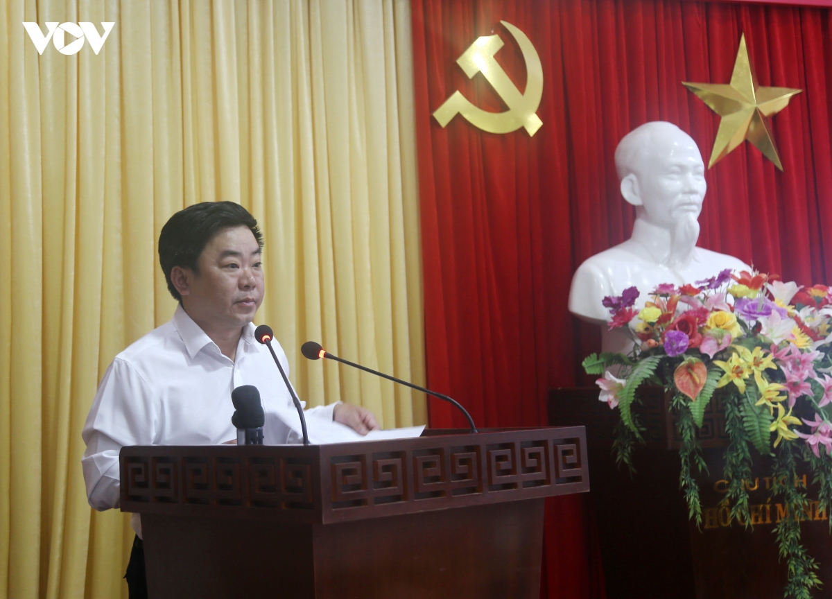 ong-tran-trung-son-pho-giam-doc-so-noi-vu-thanh-pho-da-nang-trinh-bay-tham-luan-tai-hoi-thao.jpg