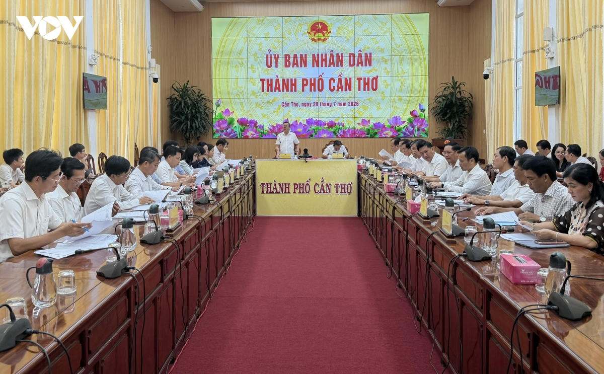 quang-canh-buoi-lam-viec.jpg