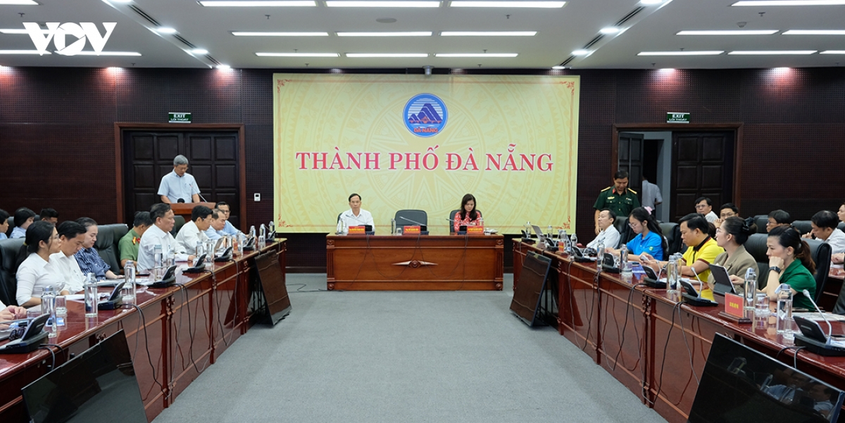 quang-canh-hoi-nghi_2.jpg