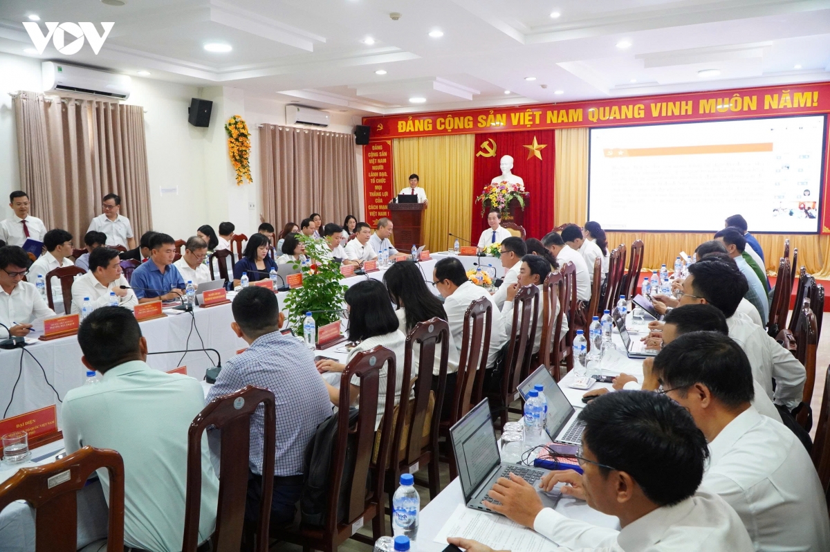 quang-canh-hoi-thao.jpg