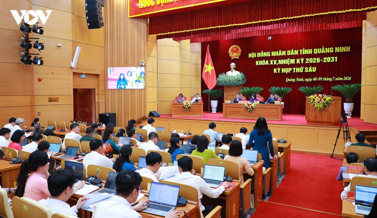 quang-ninh-nuoc-rut-tang-truong_4.jpg