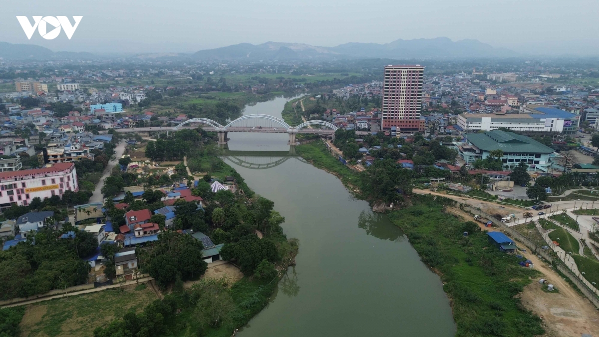 song_cau_doan_qua_cac_phuong_trung_tam_tinh_thai_nguyen.jpg