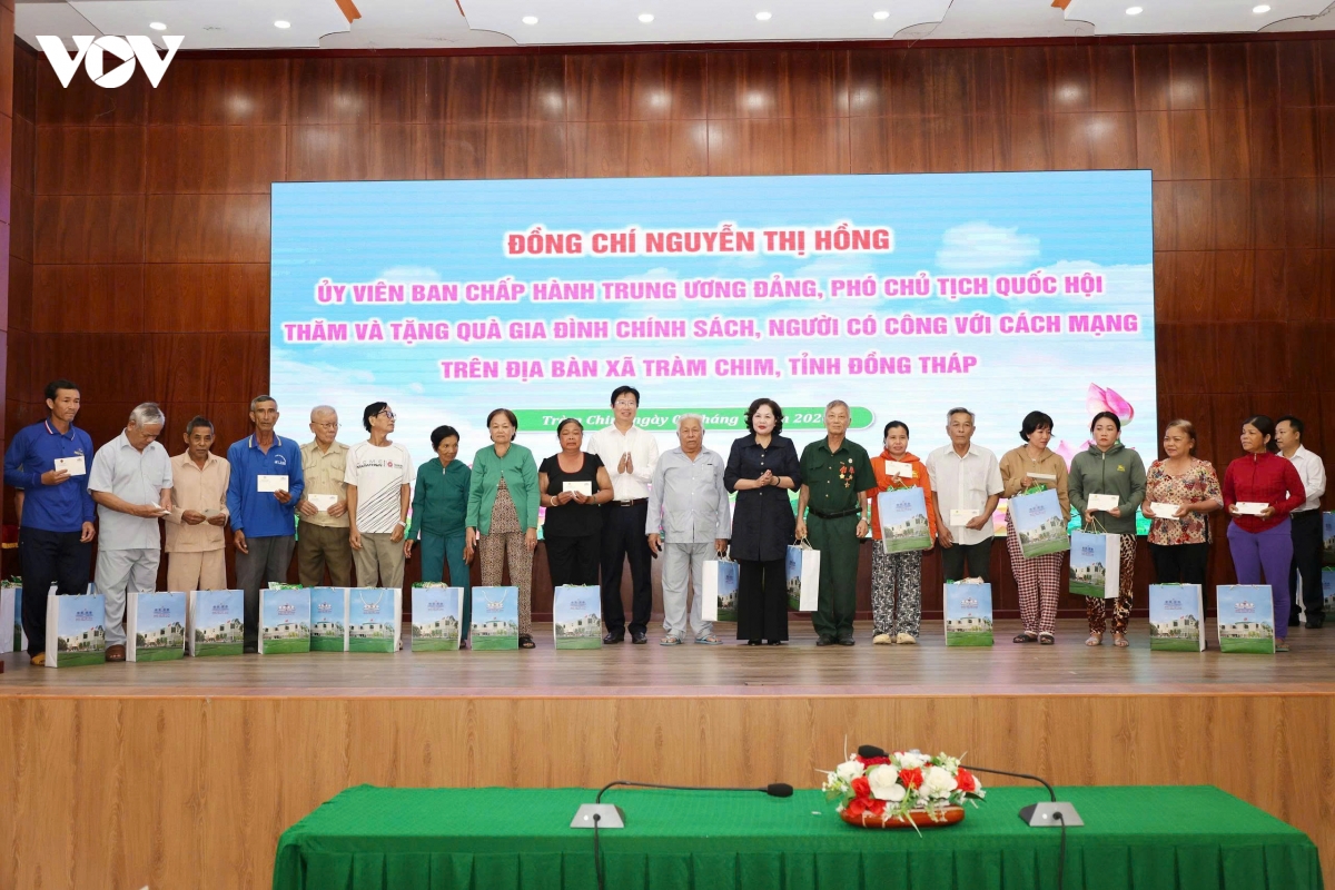 tang-qua-2.jpg