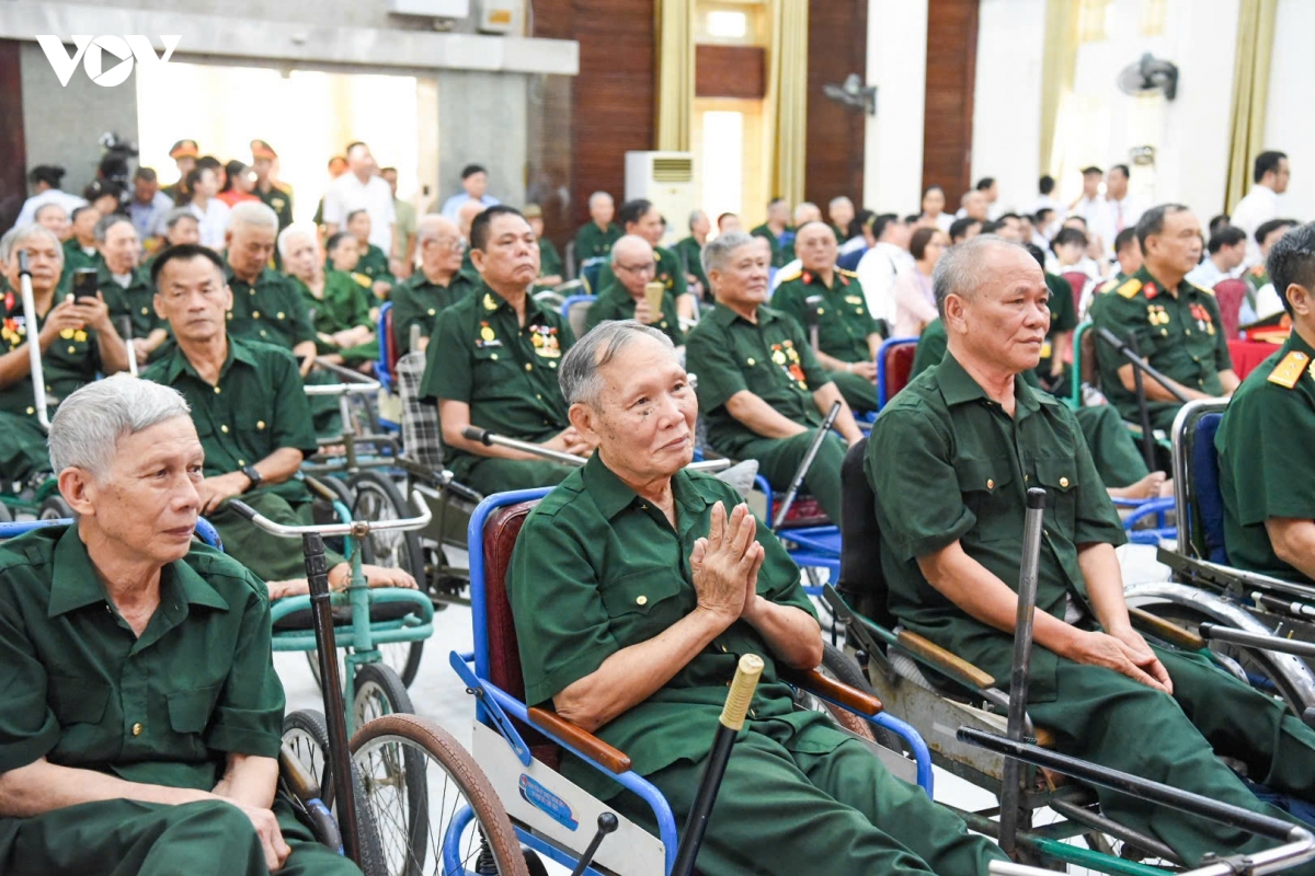 tbt-ctn-to-lam-tham-thuong-binh-liet-si-vov-19.jpeg