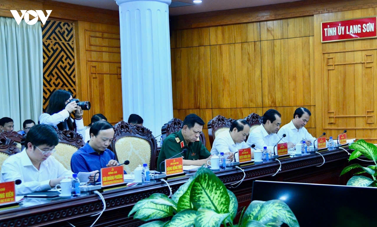 thu-tuong-lam-viec-voi-lang-son-4.jpg