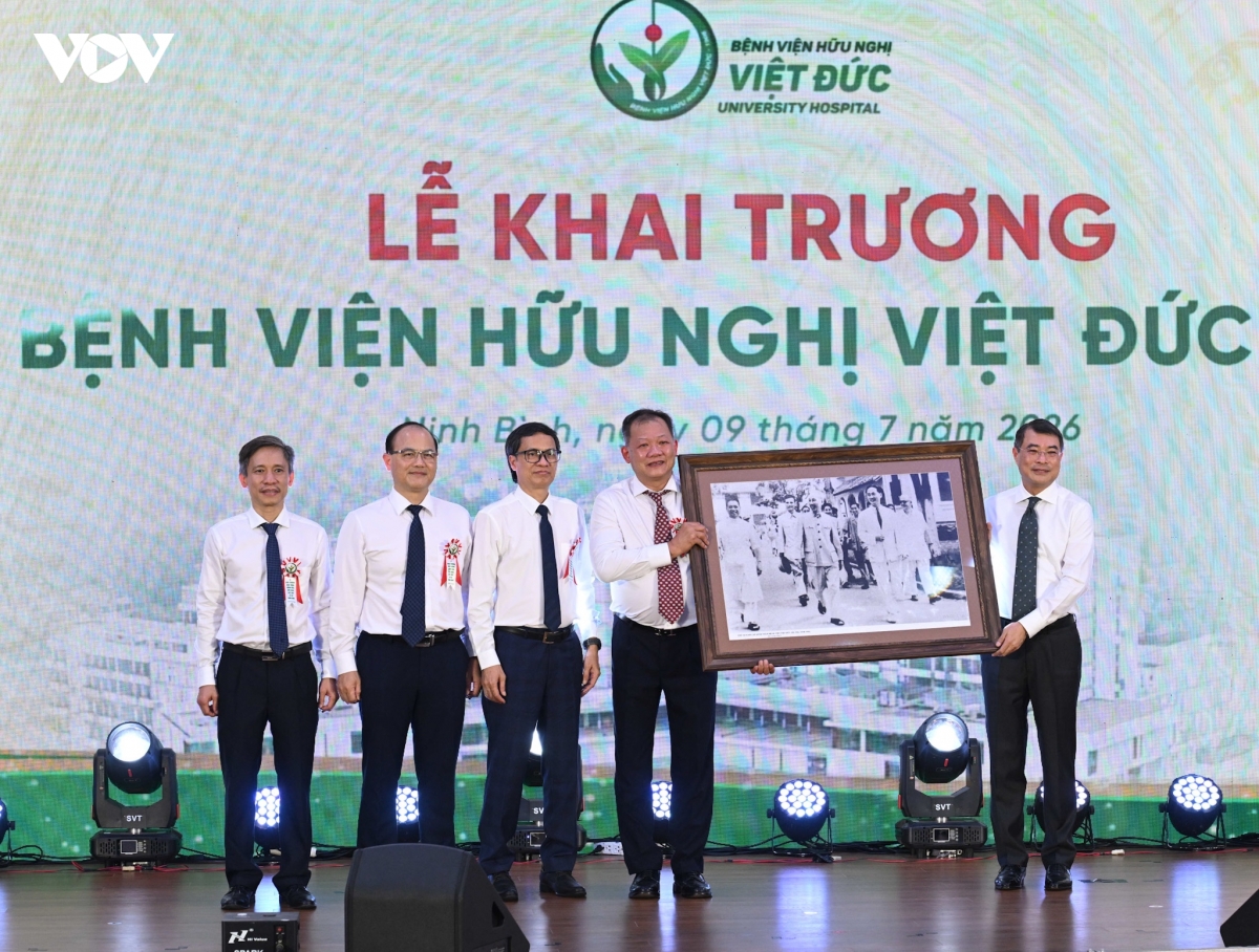 thu-tuong-le-minh-hung-5.jpg