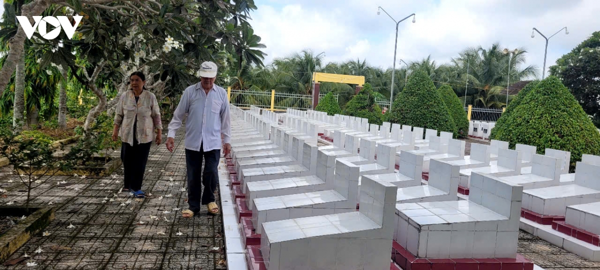 tinh-dong-thap-co-khoang-22.200-mo-liet-si-chua-xac-dinh-thong-tin.jpg