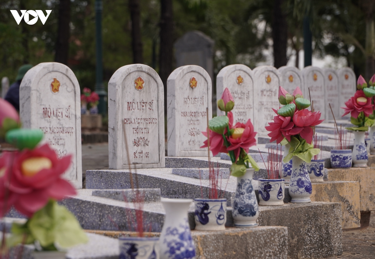 tinh-quang-tri-tien-hanh-lay-mau-hon-22.000-mo-liet-si-chua-xac-dinh-thong-tintai-cac-nghia-trang.jpg
