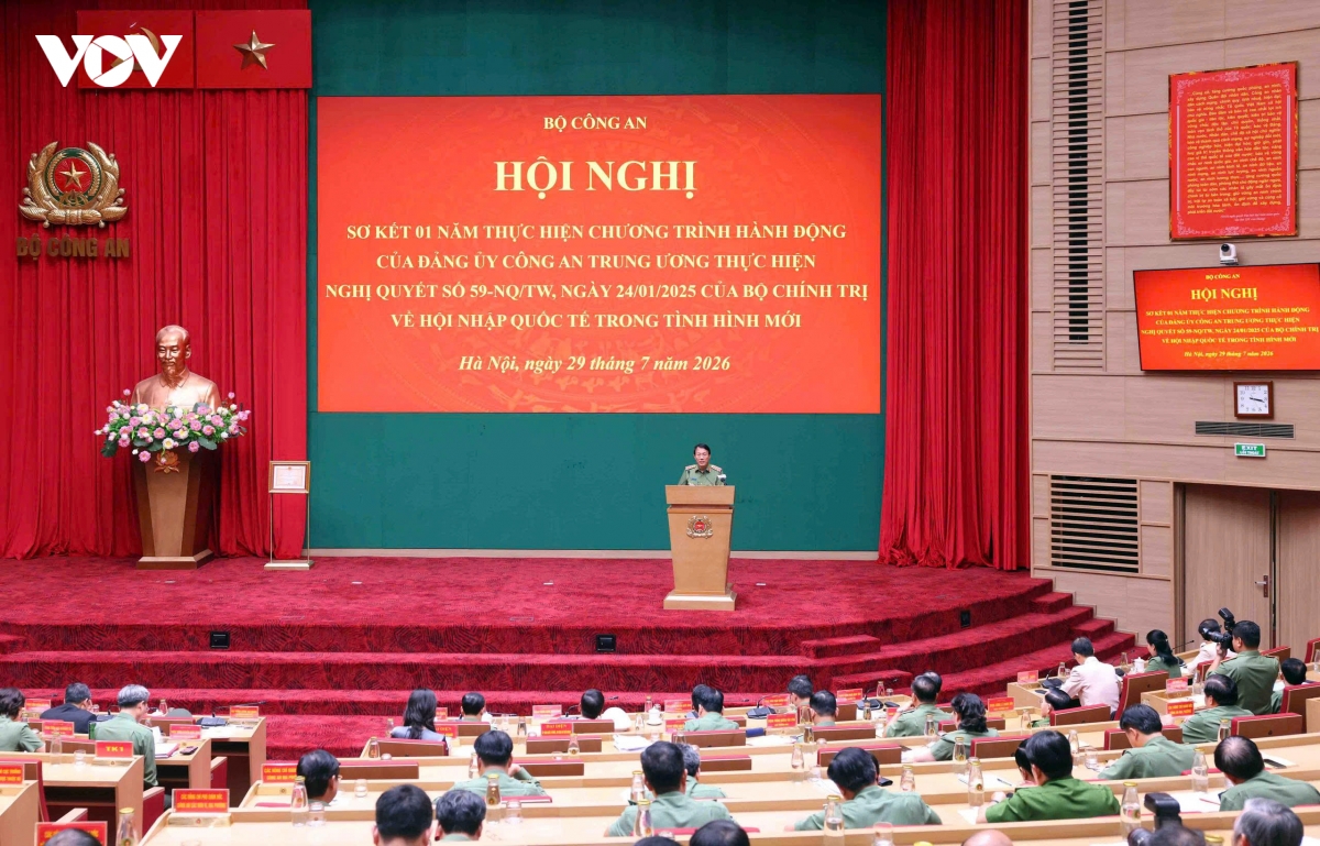 toan-canh-hoi-nghi.jpg