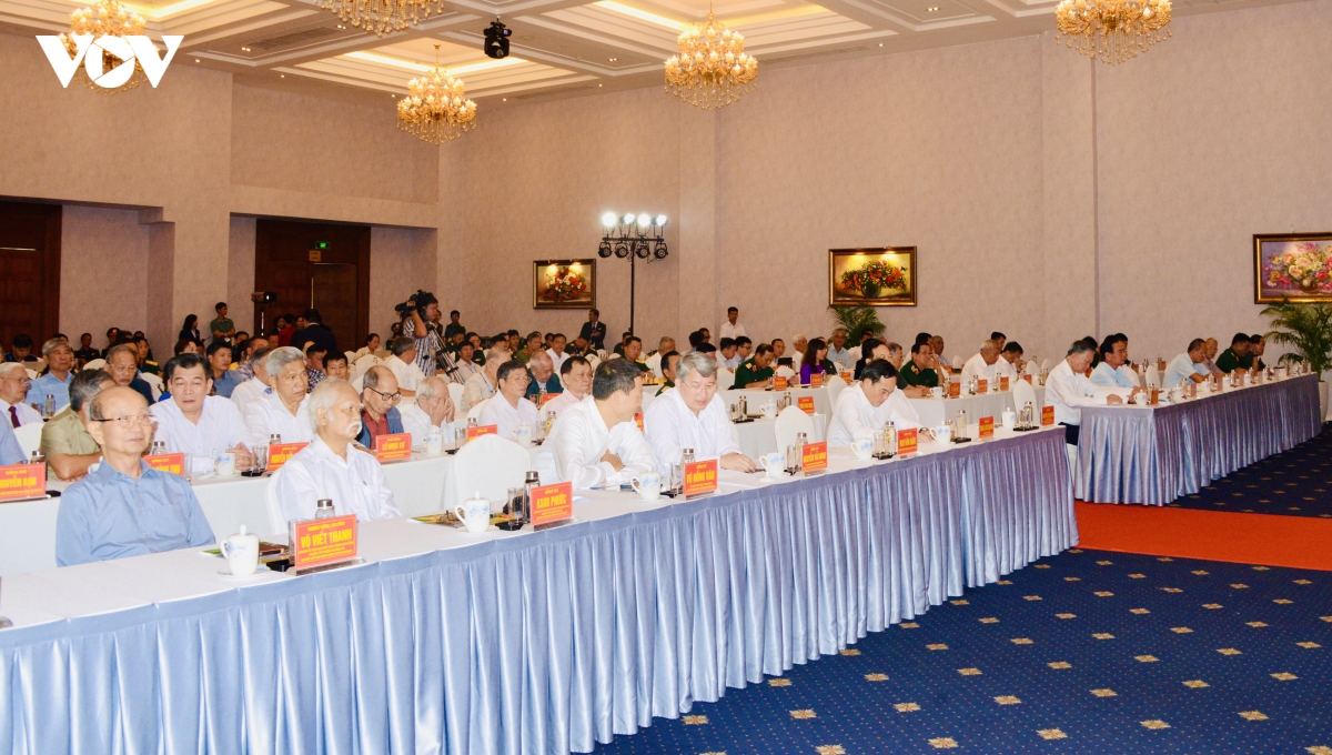 tong-bi-thu-chu-tich-nuoc-gap-mat-can-bo-ban-chi-dao-tay-nguyen.jpeg