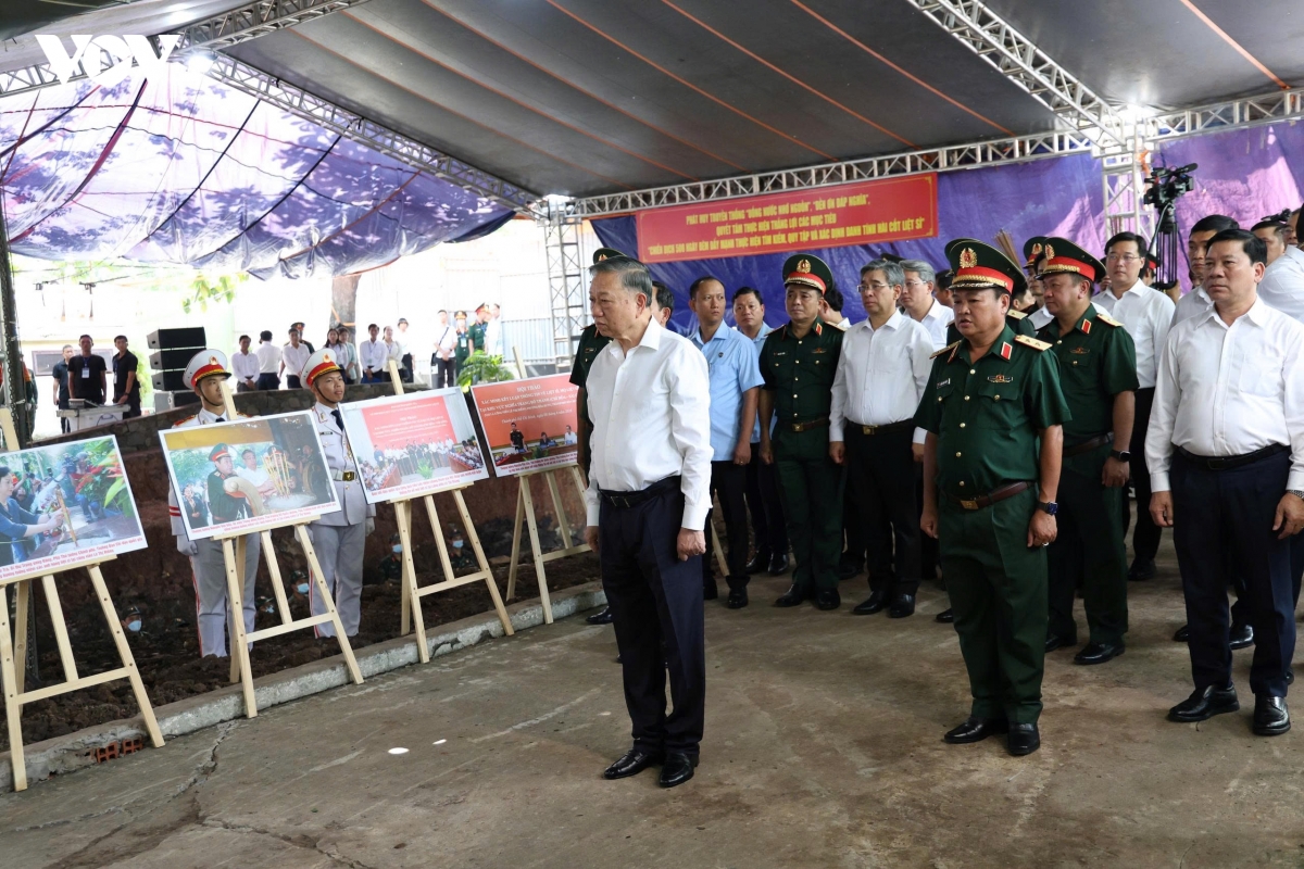 tong-bi-thu-chu-tich-nuoc-to-lam-le-thi-rieng-4.jpeg
