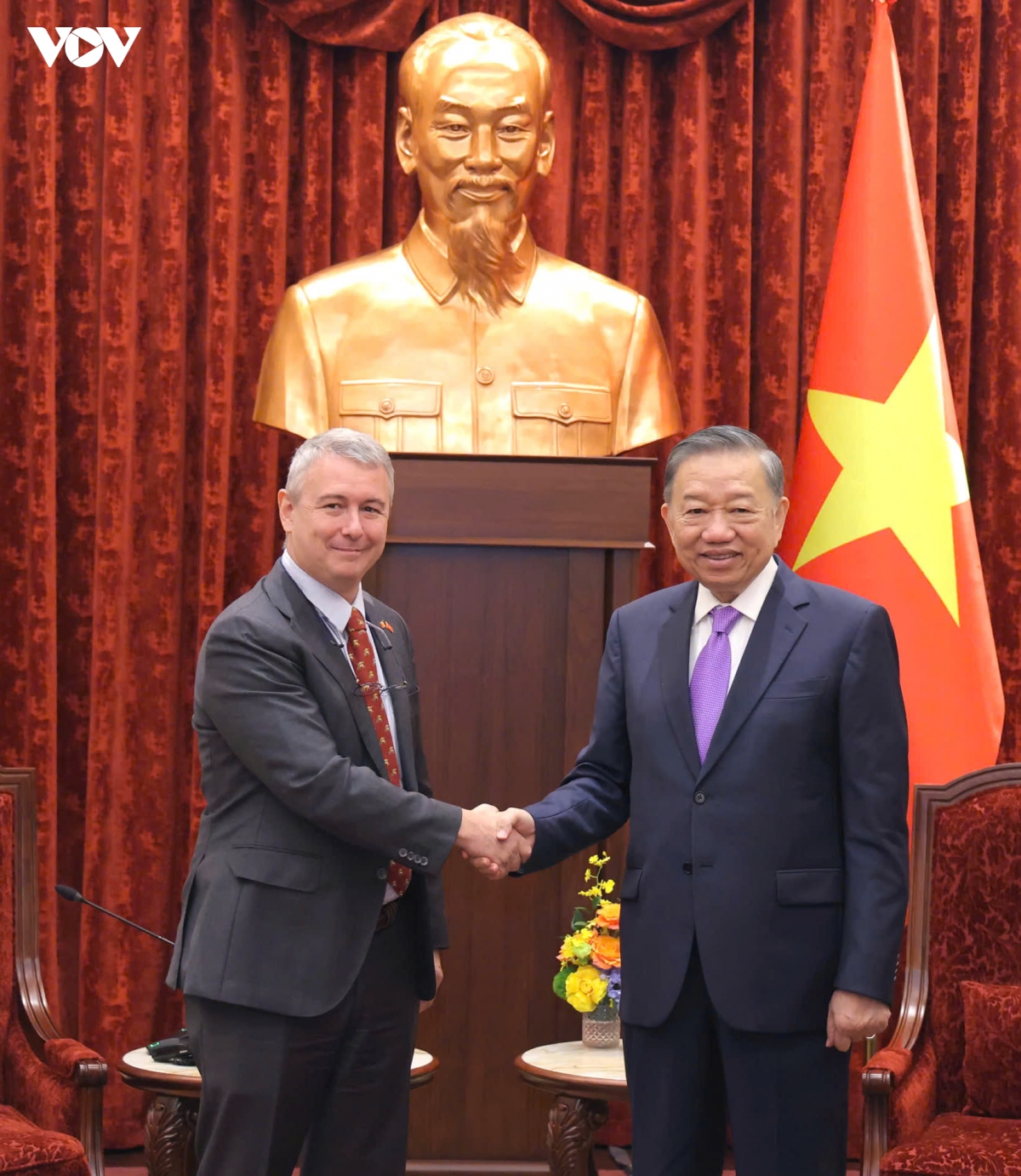 tong-bi-thu-chu-tich-nuoc-to-lam-tiep-cac-dai-su-den-chao-tu-biet-ket-thuc-nhiem-ky-cong-tac-1.jpg