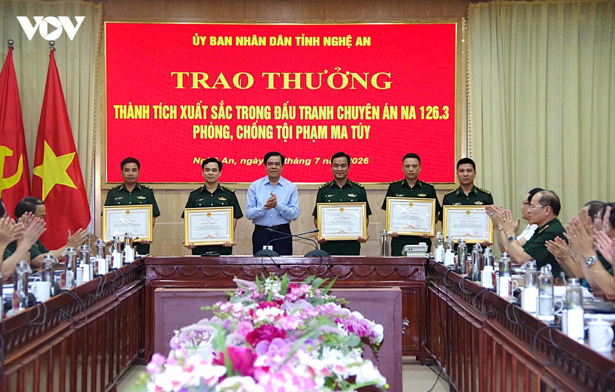trao-thuong.jpg