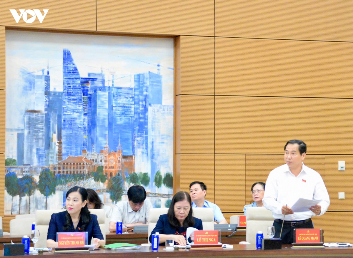 2-8-ctqh-chu-tri-dang-uy-qh-4.jpg