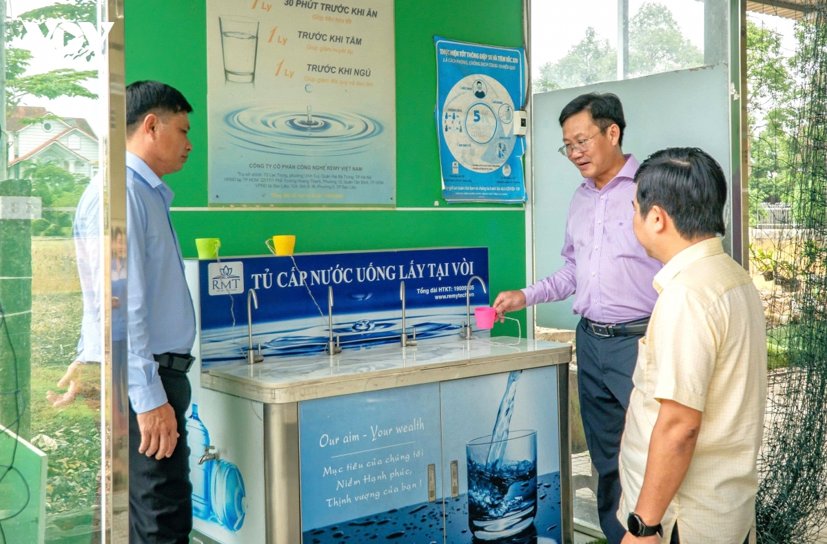 3-he-thong-loc-nuoc-cua-truong-tieu-hoc-nguyen-tao-da-van-hanh-on-dinh-truong-da-gui-mau-nuoc-di-giam-dinh.jpg