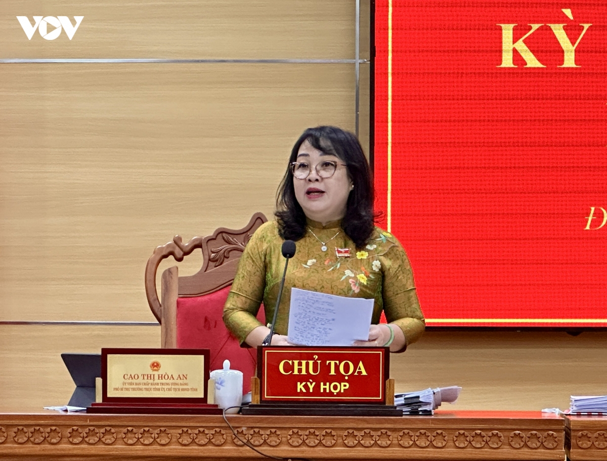 Bà Cao Thị Hòa An, Chủ tịch HĐND tỉnh Đắk Lắk đề nghị HĐND các cấp tăng cường giám sát, đồng hành để triển khai các nghị quyết thực chất hơn, hiệu quả hơn.