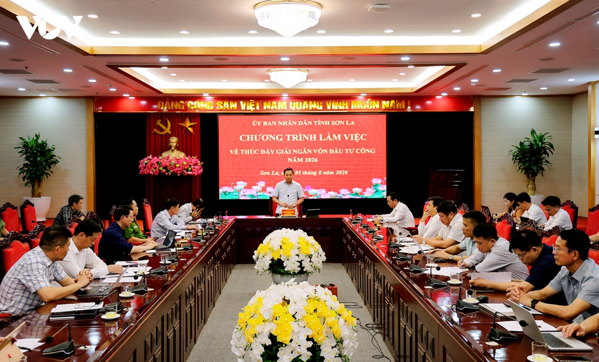 6-8-toan-canh-lam-viec.jpg