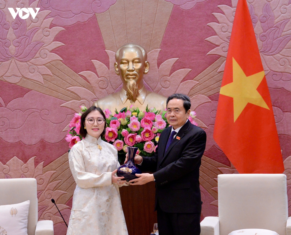 6-quoc-hoi-mong-co-tran-thanh-man-6.jpg