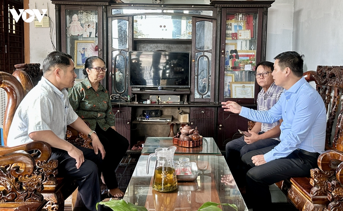 Cán bộ thôn, tổ dân phố là người gần dân nhất, trực tiếp gắn bó với đời sống hằng ngày của Nhân dân; là cầu nối quan trọng giữa Đảng, Nhà nước với Nhân dân ở cơ sở.
 
