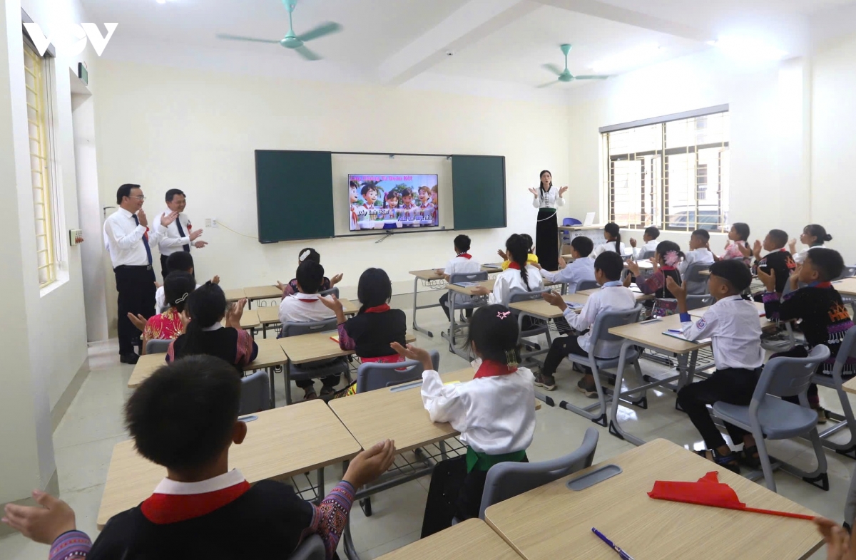 ban-hanh-thu_1.jpg