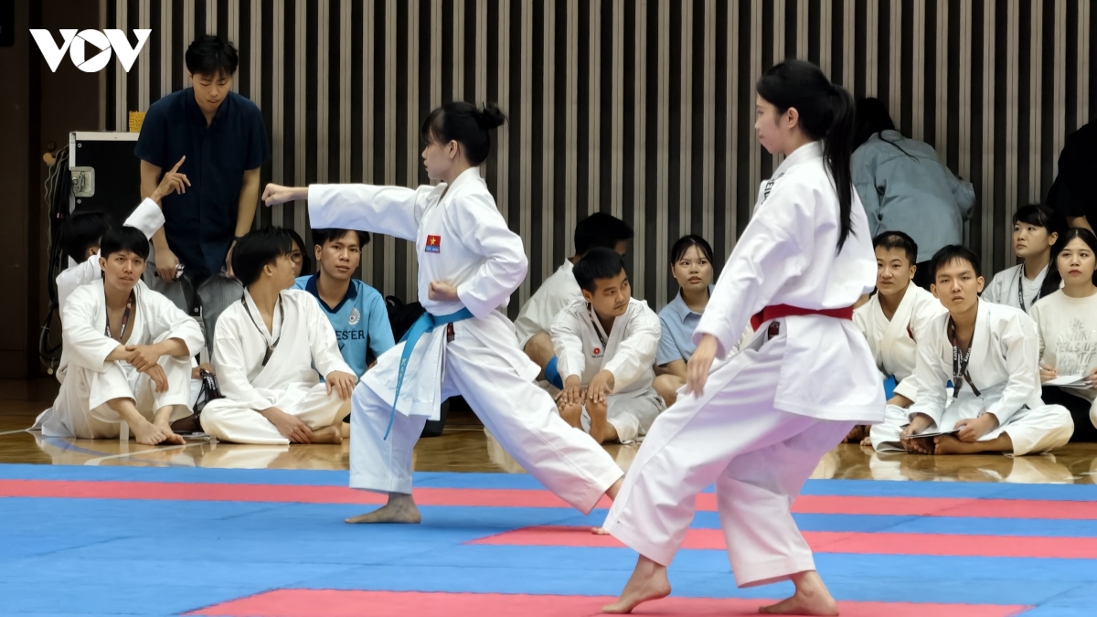 cac-vo-sinh-nu-tham-gia-gai.-anh-vov-tokyo.jpg