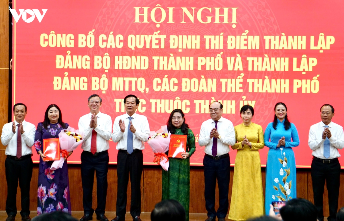 can-tho-thi-diem-thanh-lap-2-dang-bo-thuoc-thanh-uy.jpg