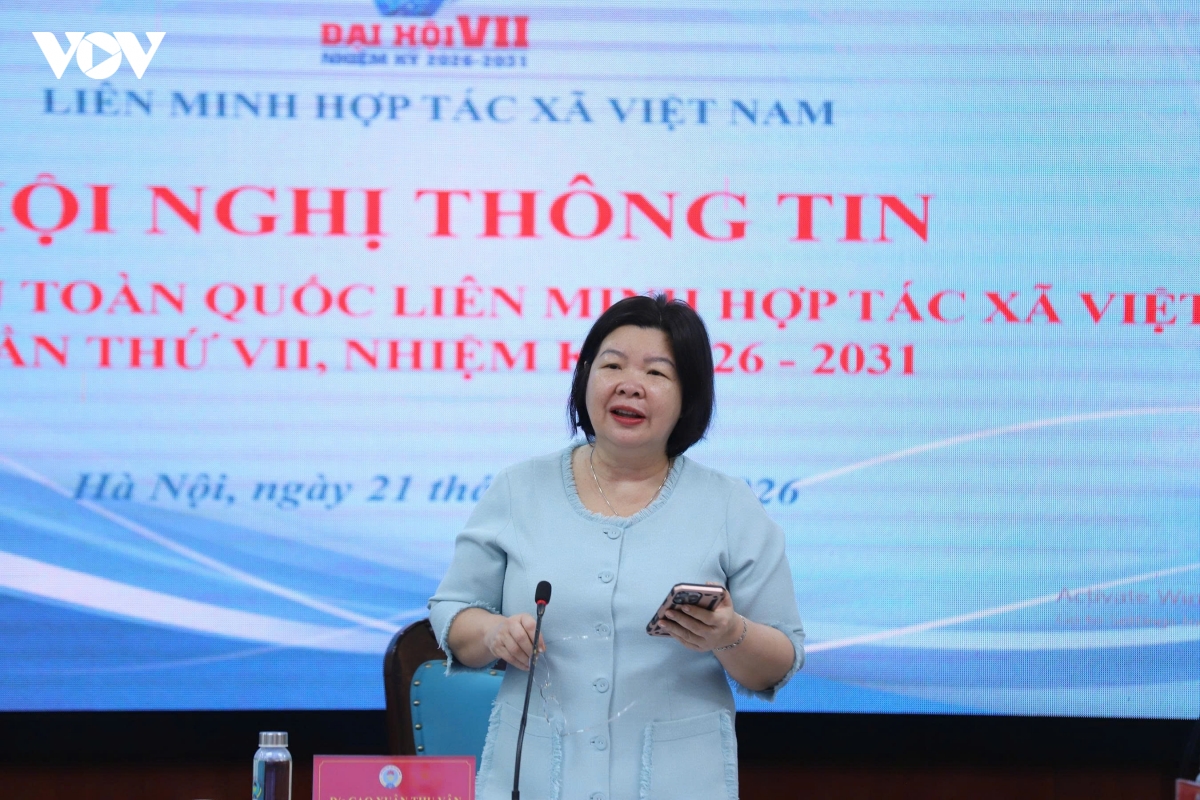 cao-xuan-thu-van.jpg