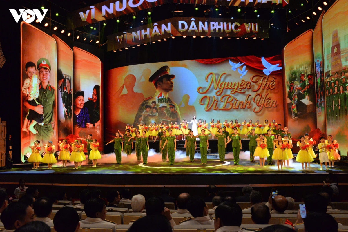 chu-tich-quoc-hoi-du-le-70-nam-ngay-truyen-thong-canh-sat-kinh-te-4.jpg